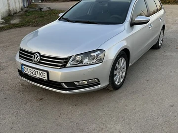Авто Volkswagen Passat Variant 2011 № 8173103
