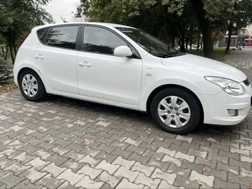 Авто Hyundai I30 2009 № 8173126