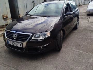 Авто Volkswagen Passat Variant 2009 № 8173304