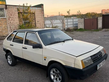 Авто ВАЗ 2109 1993 № 8173510