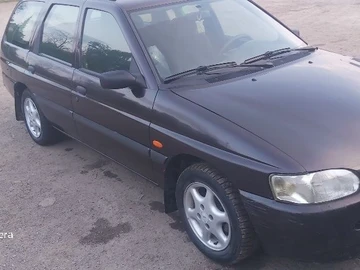 Авто Ford Escort 1995 № 8173751