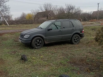 Авто Mercedes Ml Серия 2001 № 8173864