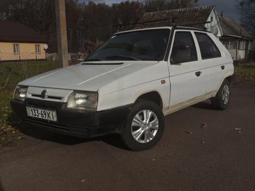 Авто Skoda Favorit 1993 № 8173890