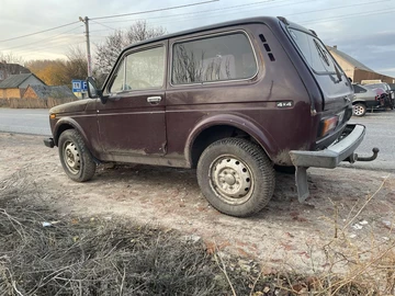 Авто ВАЗ 2121 1991 № 8174069