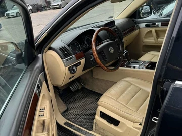 Авто Volkswagen Touareg 2005 № 8174474