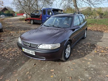 Авто Opel Vectra 1998 № 8175102