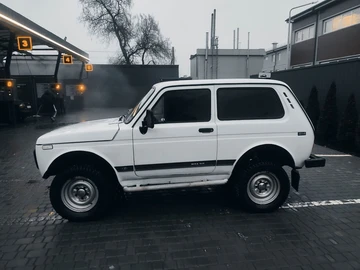 Авто ВАЗ 2121 1986 № 8175248
