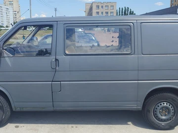 Авто Volkswagen Transporter 1996 № 8175257