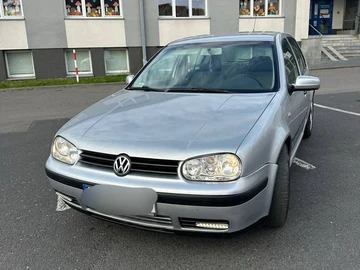 Авто Volkswagen Golf 2000 № 8175276