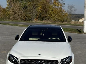 Авто Mercedes 300 2018 № 8175311