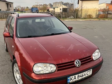 Авто Volkswagen Golf 2000 № 8175441