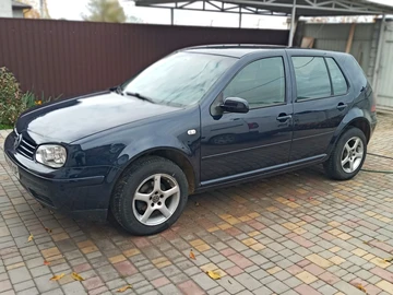 Авто Volkswagen Golf 1999 № 8175432