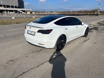 Авто Tesla Model 3 2018 № 8175479