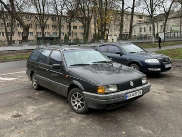 Авто Volkswagen Passat Variant 1992 № 8175644