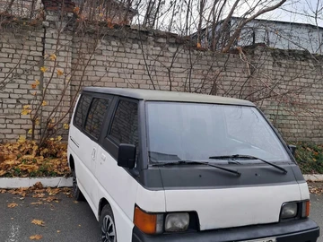 Авто Mitsubishi Delica 1988 № 8175648
