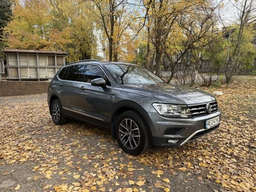 Авто Volkswagen Tiguan 2018 № 8176524