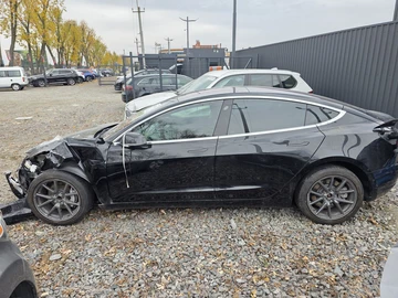 Авто Tesla Model 3 2019 № 8176625