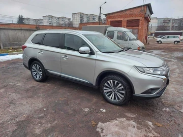 Авто Mitsubishi Outlander 2019 № 8177098