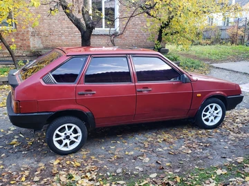 Авто ВАЗ 2109 1990 № 8177257