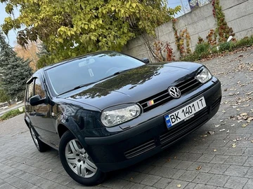 Авто Volkswagen Golf 2001 № 8177393