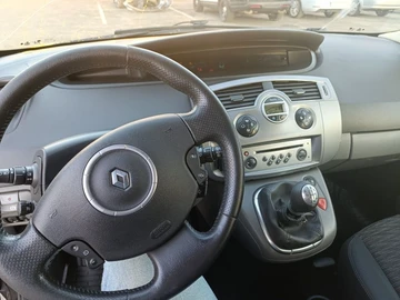 Авто Renault Scenic Ii 2008 № 8178150
