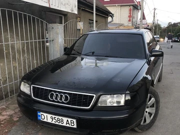 Авто Audi A8 1994 № 8178444