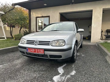Авто Volkswagen Golf 2002 № 8178457