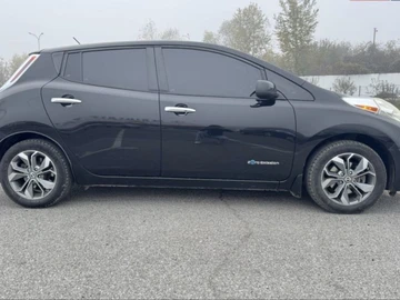 Авто Nissan Leaf 2013 № 8178645