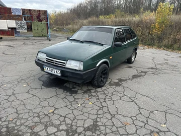 Авто ВАЗ 2109 2000 № 8179009