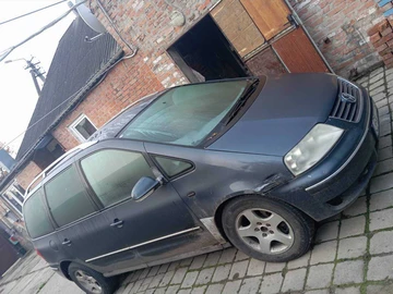 Авто Volkswagen Sharan 2002 № 8179089