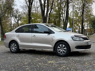 Авто Volkswagen Polo 2013 № 8179115