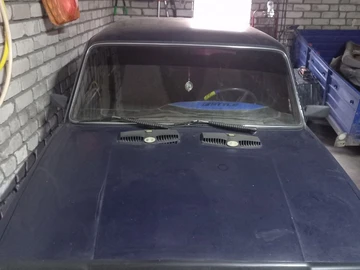 Авто ВАЗ 2107 1992 № 8179138