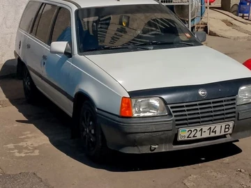 Авто Opel Kadett 1987 № 8179167
