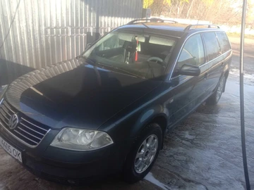 Авто Volkswagen Passat Variant 2001 № 8179420