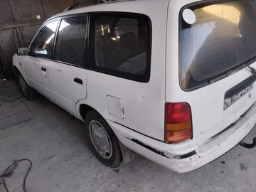 Авто Nissan Sunny 1992 № 8179427