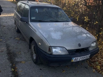 Авто Opel Omega 1987 № 8179433