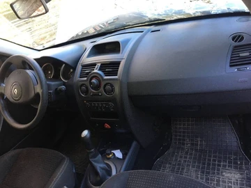 Авто Renault Megane 2000 № 8179448