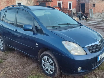 Авто Toyota Corolla Verso 2002 № 8179560