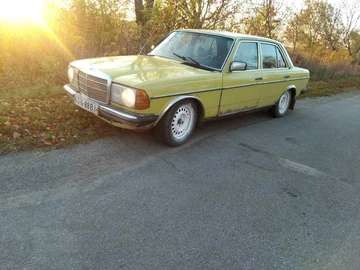 Авто Mercedes W123 1979 № 8179706