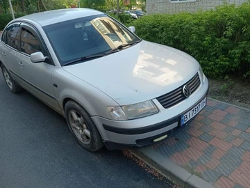 Авто Volkswagen Passat Sedan 1999 № 8180033