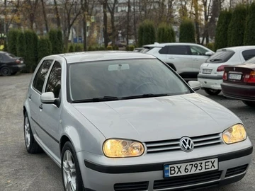Авто Volkswagen Golf 2000 № 8180041