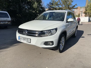 Авто Volkswagen Tiguan 2017 № 8180372
