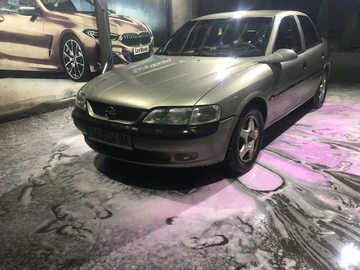 Авто Opel Vectra 1998 № 8180386