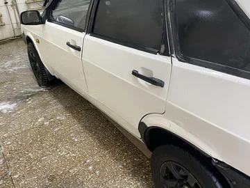 Авто ВАЗ 2109 1988 № 8180403