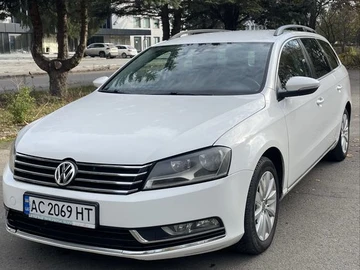 Авто Volkswagen Passat Hatchback 2012 № 8180452