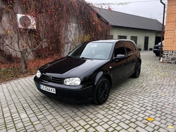 Авто Volkswagen Golf 2000 № 8180498