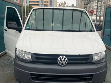 Авто Volkswagen Transporter 2013 № 8180870