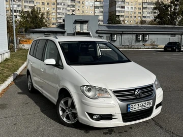 Авто Volkswagen Touran 2009 № 8180944
