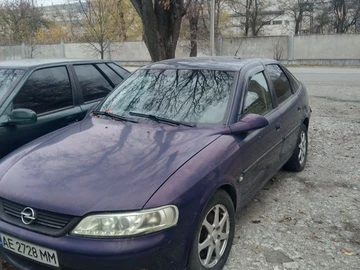 Авто Opel Vectra 1997 № 8181099