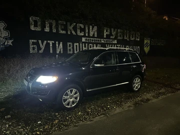 Авто Volkswagen Touareg 2007 № 8181297